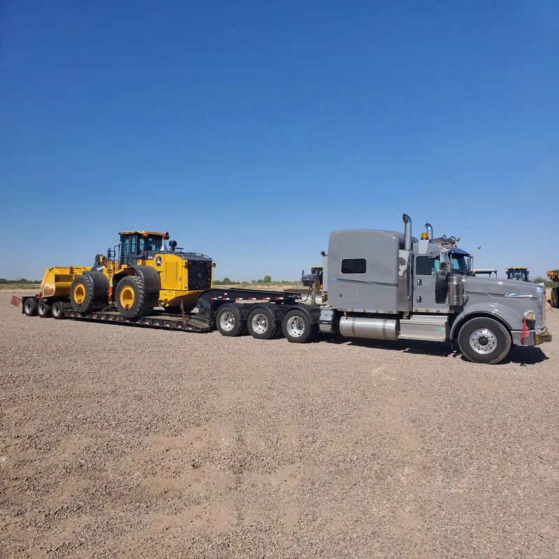 Transporte de maquinaria pesada — Neptune Auto Transport